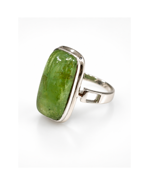 Green Kyanite Ring